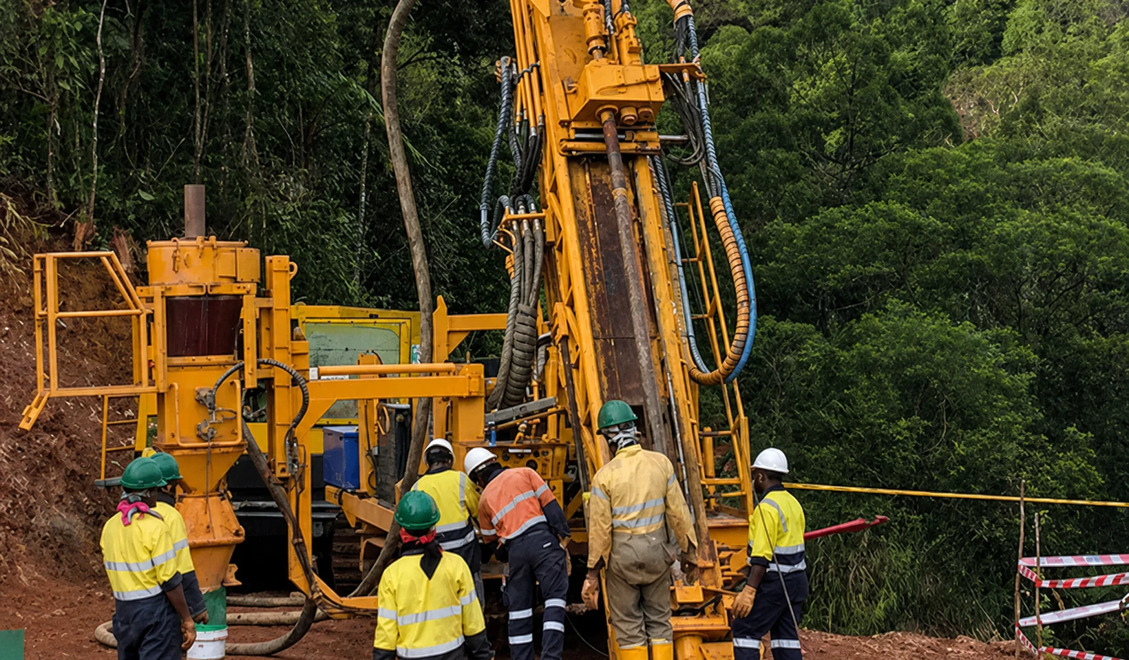 Exploration drill and crew at the Simuku project